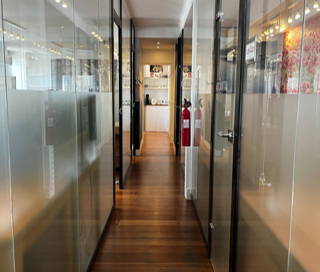 Bureau privé 10 m² 4 postes Coworking Rue de la Bourse Paris 75002 - photo 4